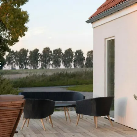 Lovely Rural Idyll In Near Nature Semesterbostad